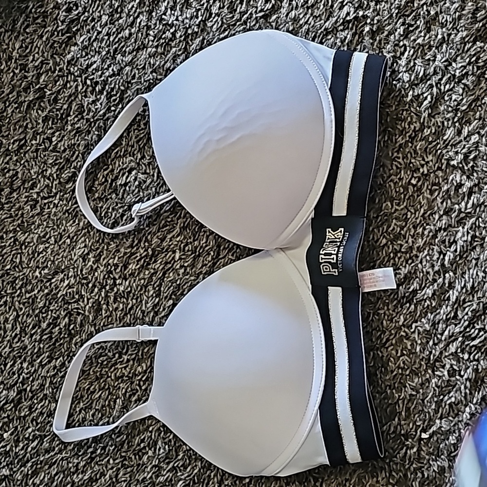 Euc PINK Pushup Bra‎